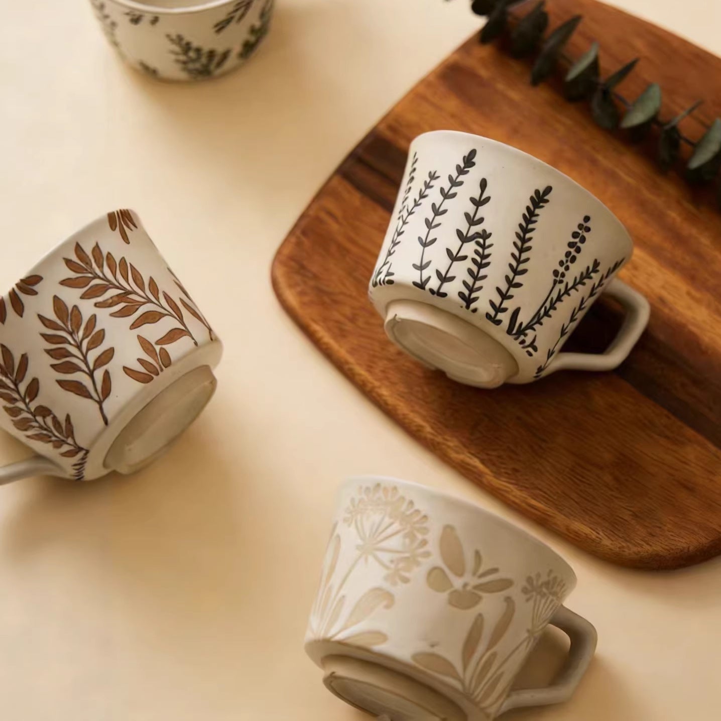 Leaf Pattern Ceramic Mug, Vintage Botanical Coffee Cup, 450ml